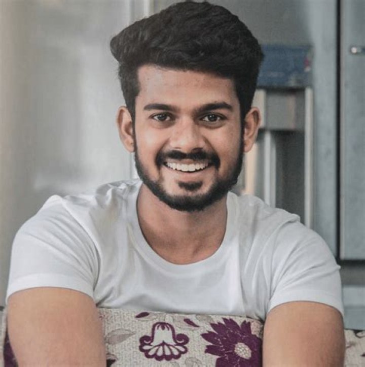 Akshay Athare Height, Weight, Net Worth, Age, Birthday, Wikipedia, Who, Nationality, Biography