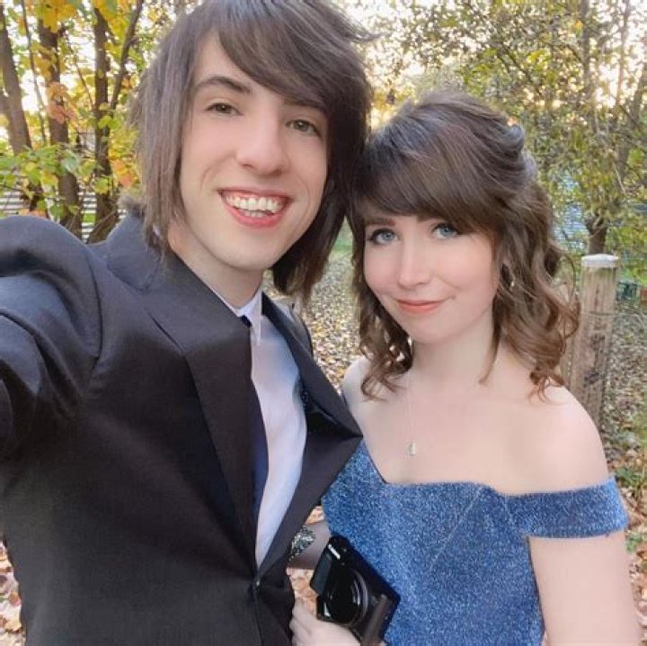 
Has Wolfychu Done Face Reveal? Meet Her Boyfriend Jordan Sweeto 