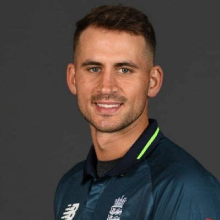 
Is Alex Hales Dating Anyone or Married? Relationship And Net Worth 