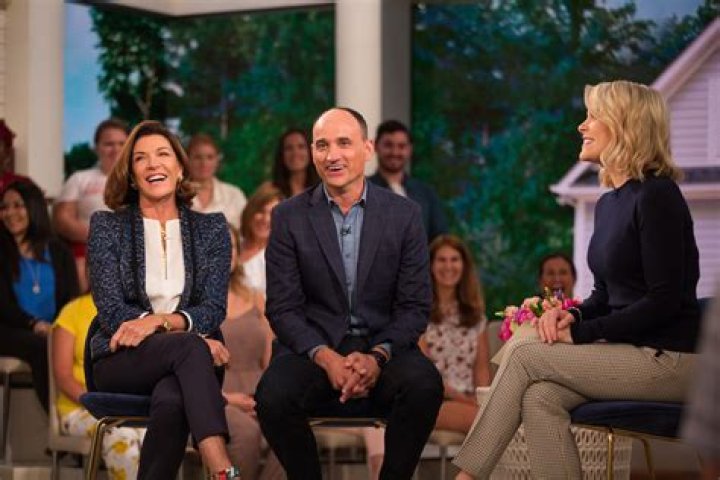 Is Hilary Farr Married? Husband Gordon Farr Son And Family – Cancer Diagnosis