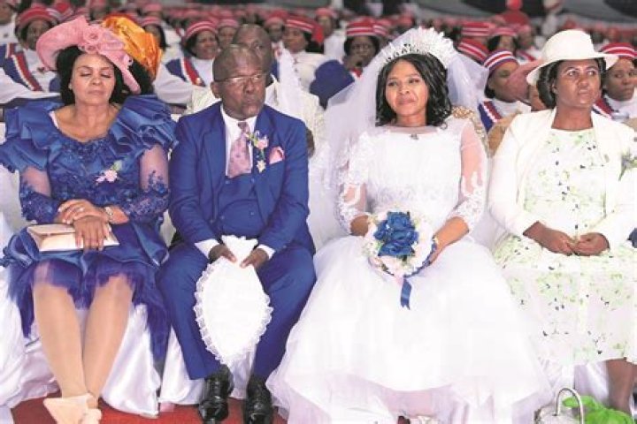 
Is Portia Modise Married? Her Bio, Age, Husband, Partner, Salary, Net worth and Wedding 