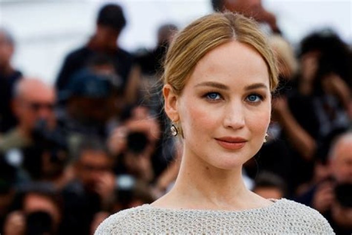 
Jennifer Lawrence’s Body Measurements and 7 Ways To Get a Great Body Like Her 