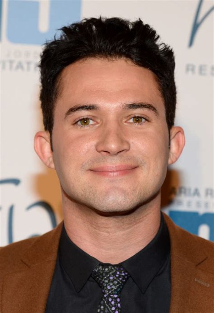 Justin Willman Height, Weight, Net Worth, Age, Birthday, Wikipedia, Who, Nationality, Biography
