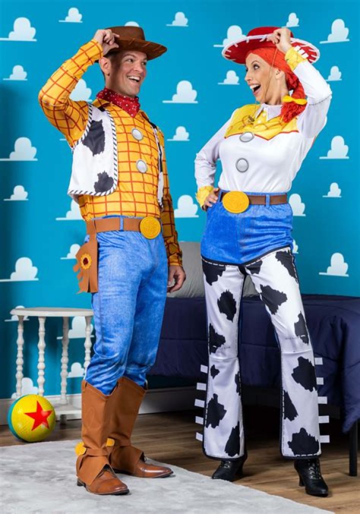 
Kendall Jenner Exposes Her Backside in Denim Chaps for ‘Toy Story’ Jessie Halloween Costume 
