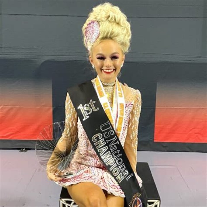 Lisa McGee Height, Weight, Net Worth, Age, Birthday, Wikipedia, Who, Instagram, Biography
