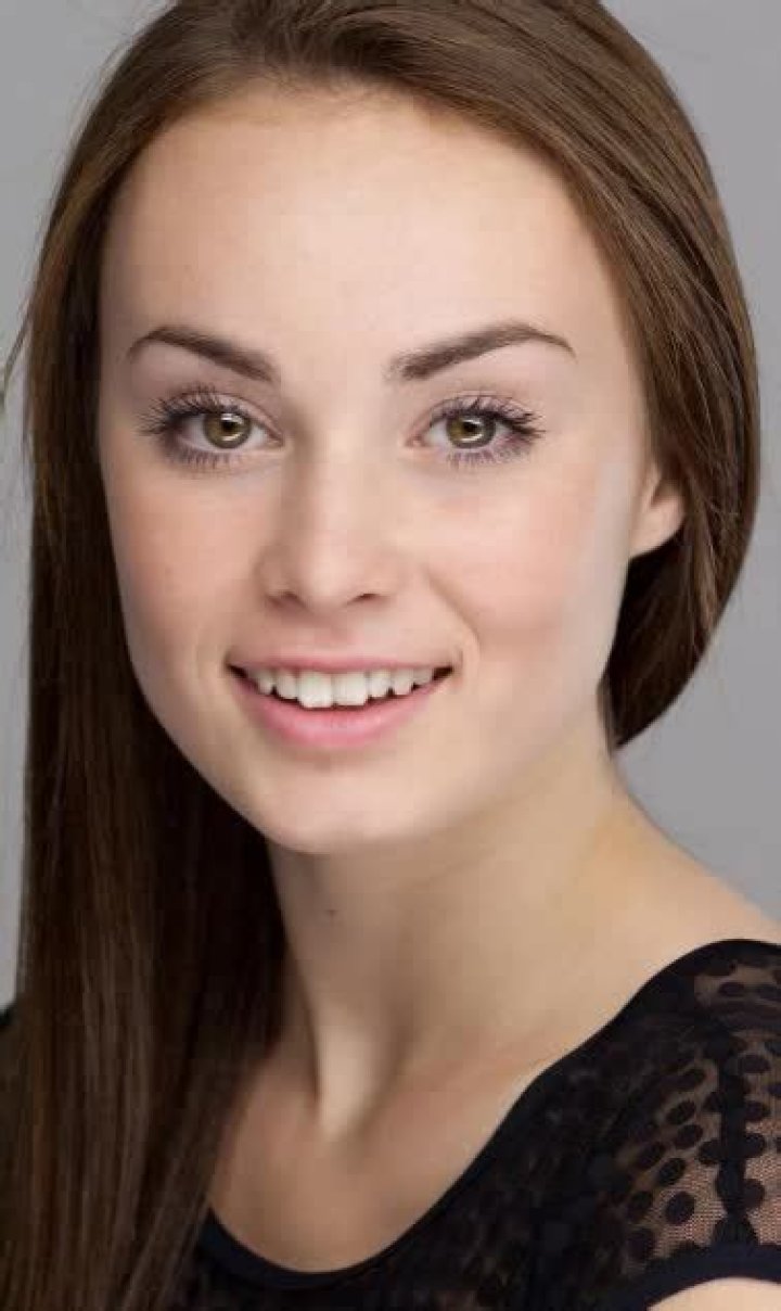 
Lucy Banks Height, Weight, Net Worth, Age, Birthday, Wikipedia, Who, Nationality, Biography 