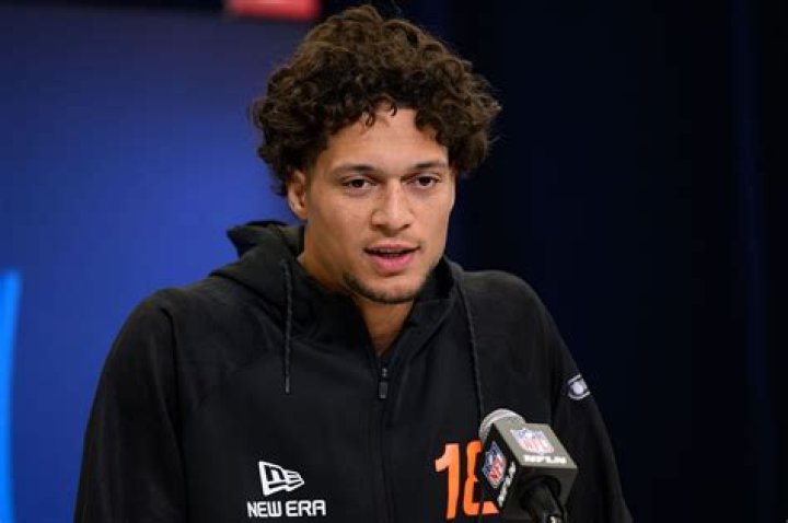 Marcus Higgins Height, Weight, Net Worth, Age, Birthday, Wikipedia, Who, Nationality, Biography