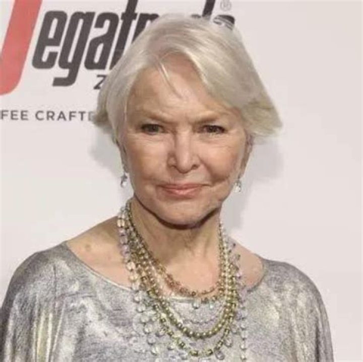 
Marilyn Jones Height, Weight, Net Worth, Age, Birthday, Wikipedia, Who, Nationality, Biography 