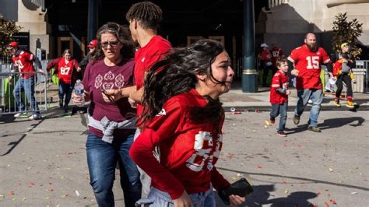 
Mass shooting at Alabama New Year’s Eve celebration leaves one dead, 9 others injured 