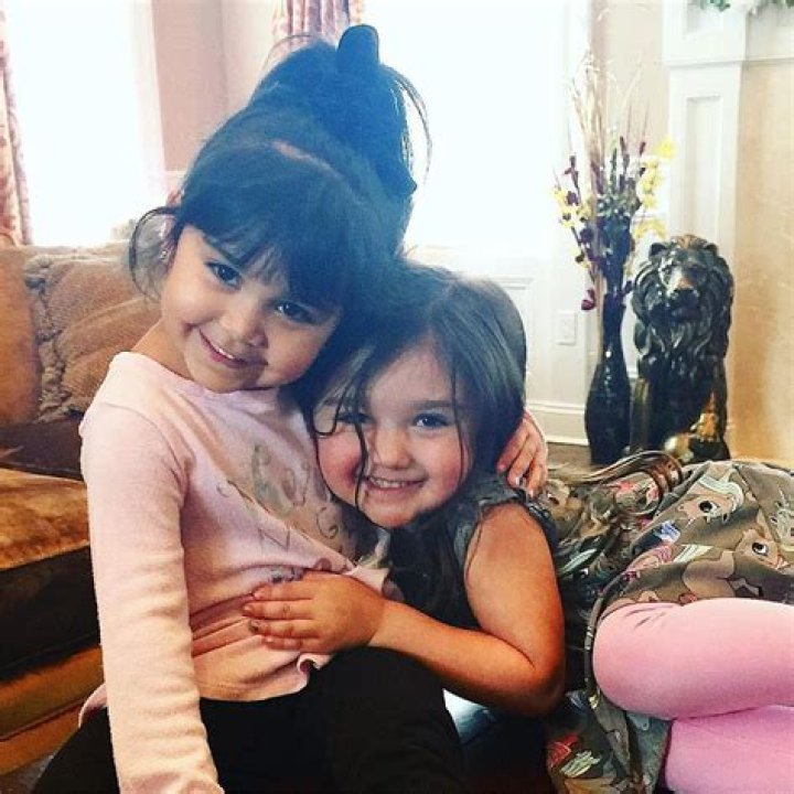 
Nicole ‘Snooki’ Polizzi Shares Adorable Thanksgiving Photo of Kids: ‘Thankful for These Munchkins’ 