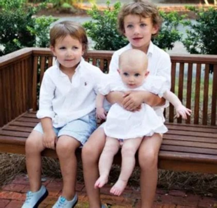 
Pete Golding is Married to Wife: Carolyn Golding. Kids: Braxton, Bentley, Bailey. 