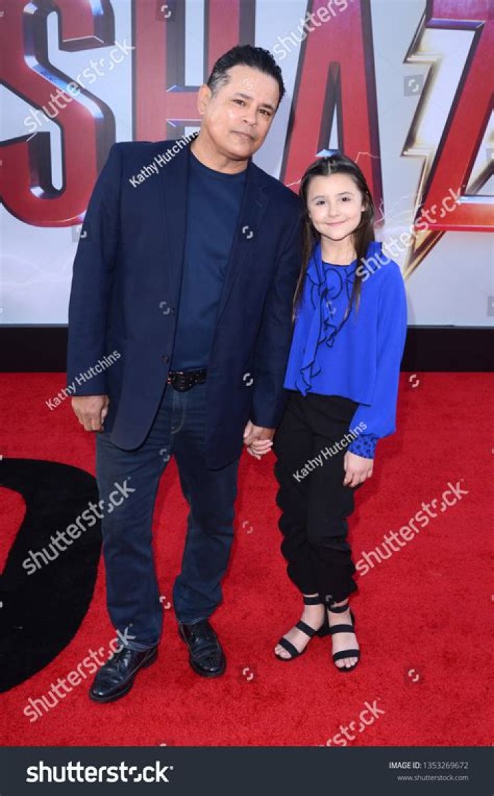 Raymond Cruz is Married to Wife: Simi Cruz. Kids.