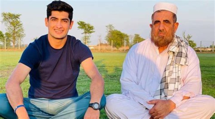 
Who are Naseem Shahs Parents? Naseem Shah Biography, Parents Name, Nationality and More 