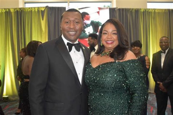 Who Are Roderick Smith and Shaquana Thomas? Roquan Smith Parents