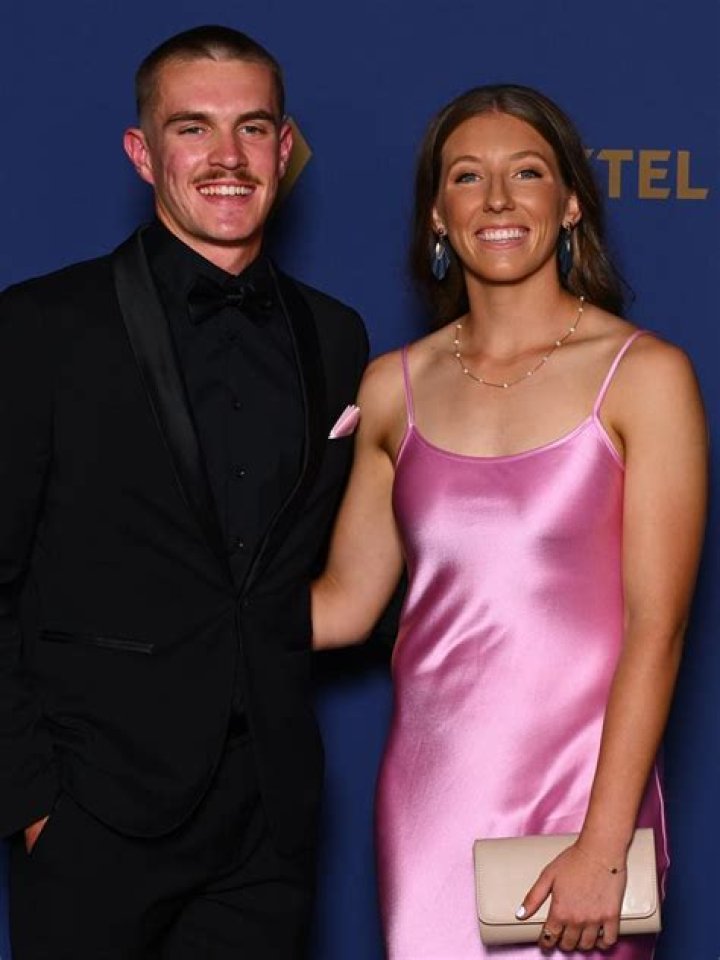 
Who Is Darcie Brown Partner? Boyfriend, Who Are Her Parents? 